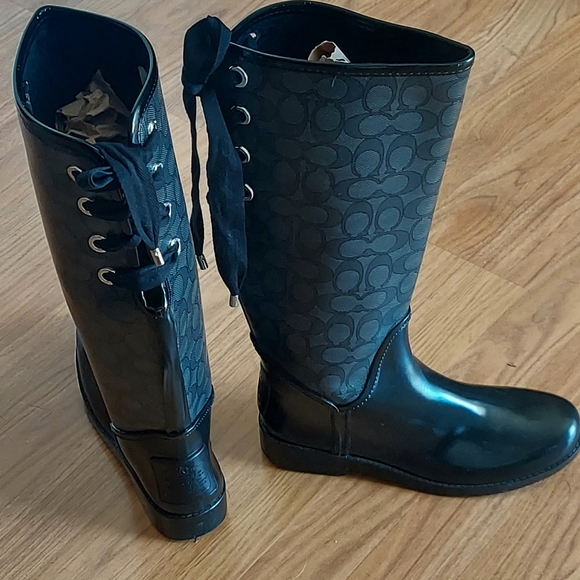 COACH Tristee Boots. Sz 7 Excellent Condition Worn Once - Picture 1 of 9